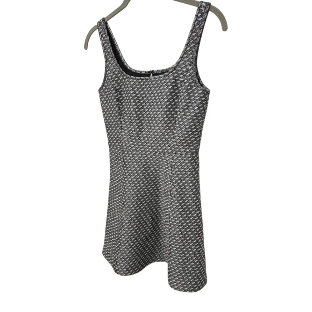 Theory Trekana Circuit Knit Fit And Flare Sleeveless Gray Mini Dress Size 0 EUC